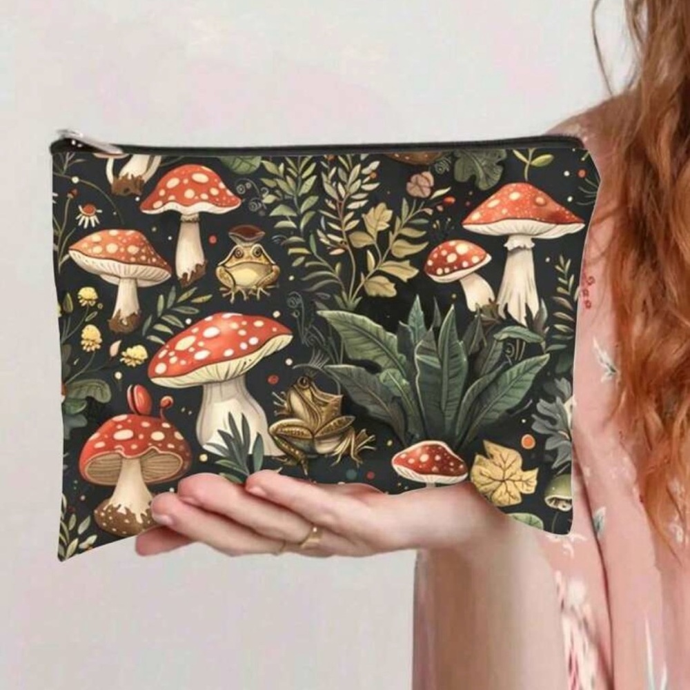 Mushroom Print Clutch Bag - Black and Red. BRAND NEW NO TAGS